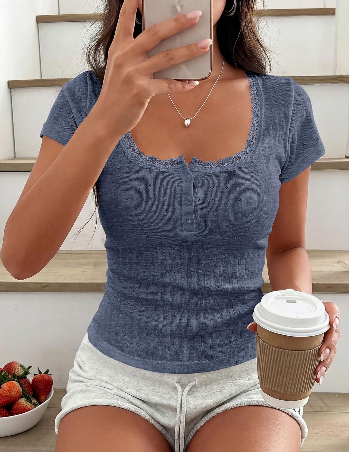 imagePRETTYGARDEN Summer Tops for Women 2026 Short Sleeve Lace Trim Slim Fitted Henley Tee Shirts Y2K Fashion ClothingDusty Blue