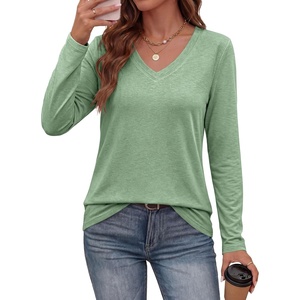 PRETTYGARDEN Womens Long Sleeve Shirts V Neck Basic Tees | Going Out Tops, Soft Comfy Plain T-Shirts, Loose Fit Tunic Blouses, Casual Versatile Wear, Brunch Outfits, 2026 Fall Clothes(Light Green)