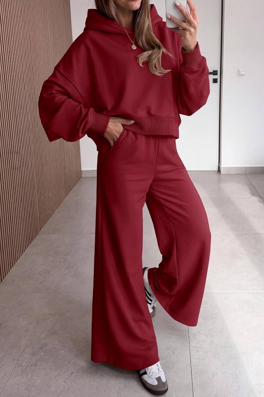 image:imagePRETTYGARDEN Women 2 Piece Hoodies Sweatpants Sweatsuits Long Sleeve Oversized Hooded Sweatshirts Cotton Wide Leg Sweatpant With Pockets Fall Workout Sets Holiday Travel OutfitsBurgundy