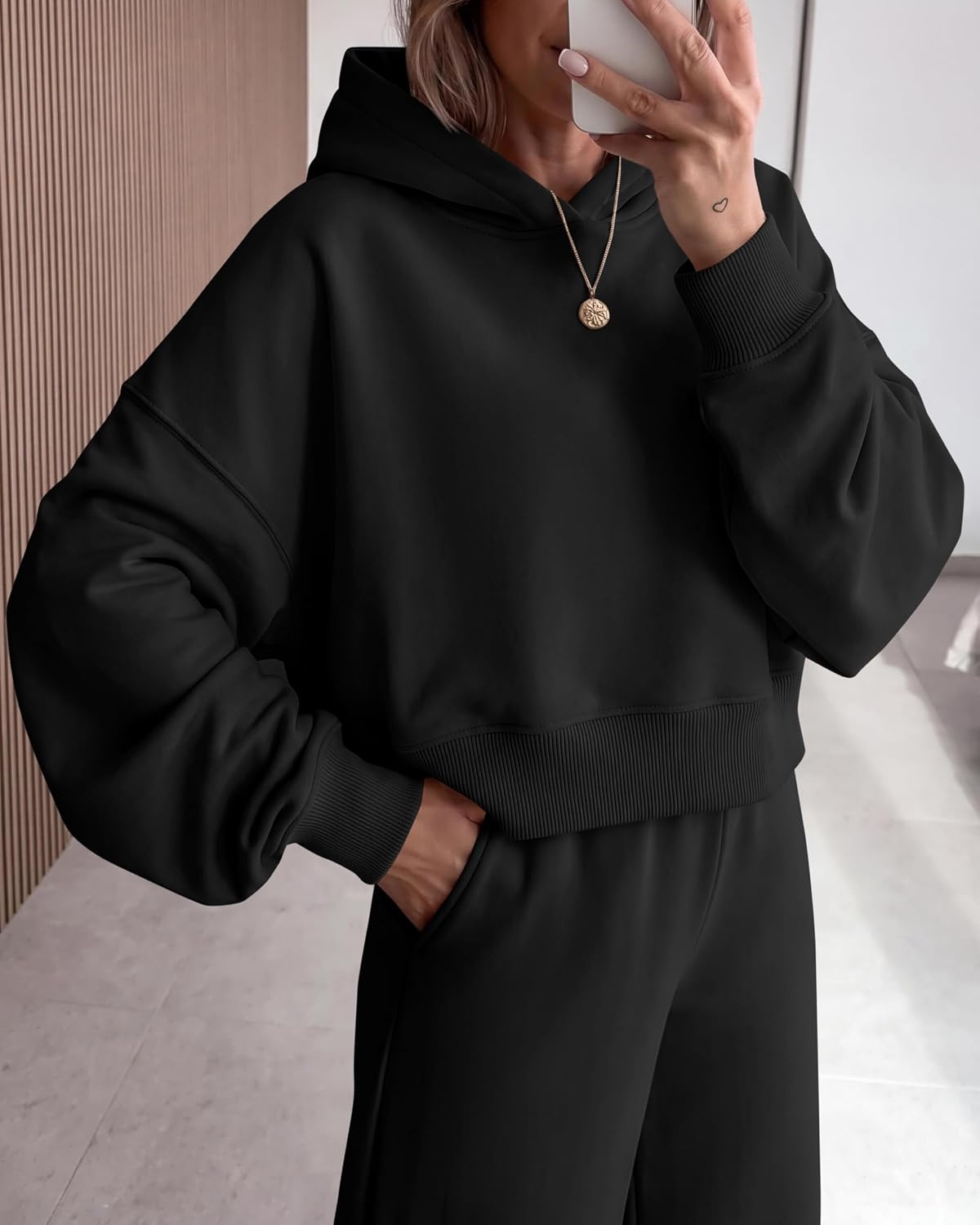 image:imagePRETTYGARDEN Women 2 Piece Hoodies Sweatpants Sweatsuits Long Sleeve Oversized Hooded Sweatshirts Cotton Wide Leg Sweatpant With Pockets Fall Workout Sets Holiday Travel OutfitsBlack