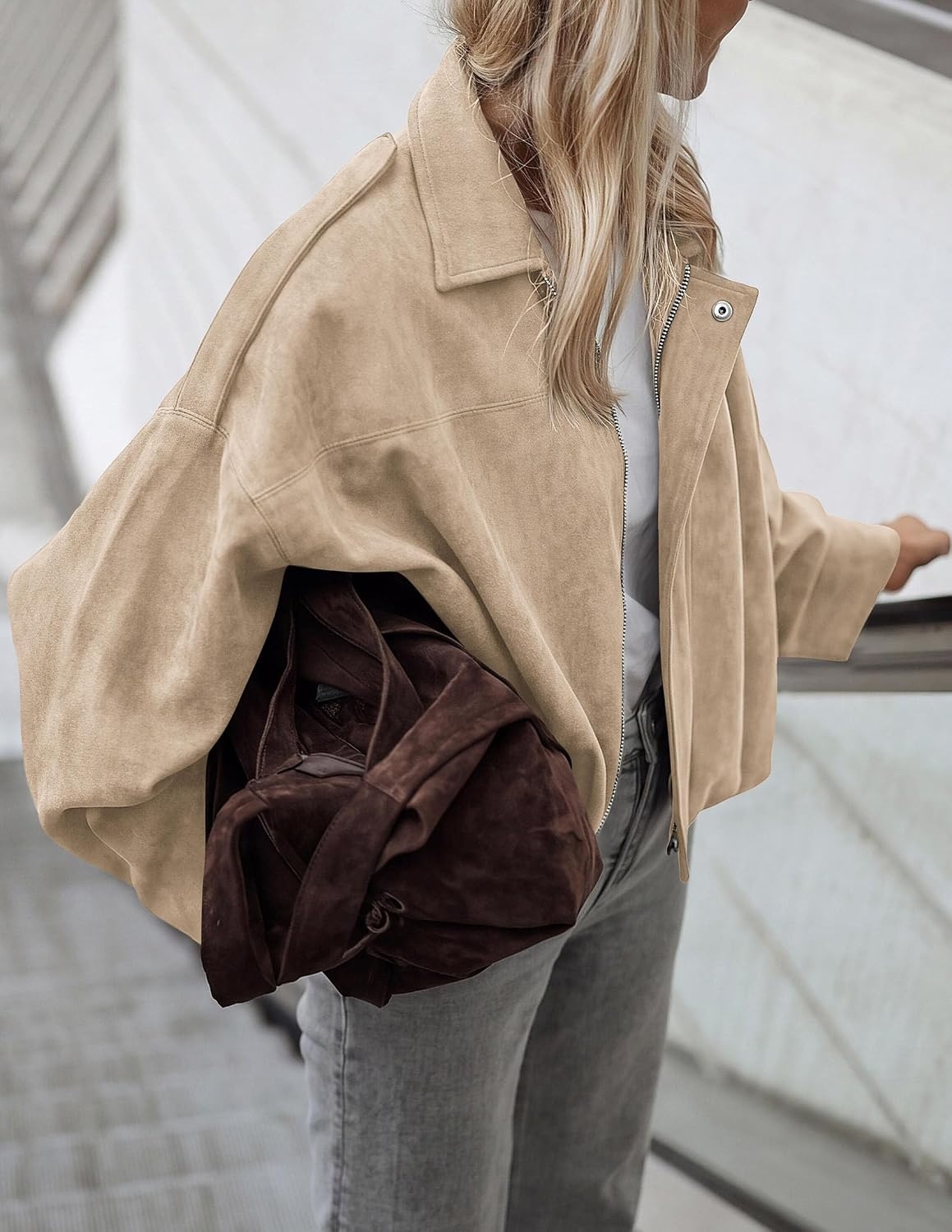 image:imagePRETTYGARDEN Womens Faux Suede Cropped Bomber JacketBeige
