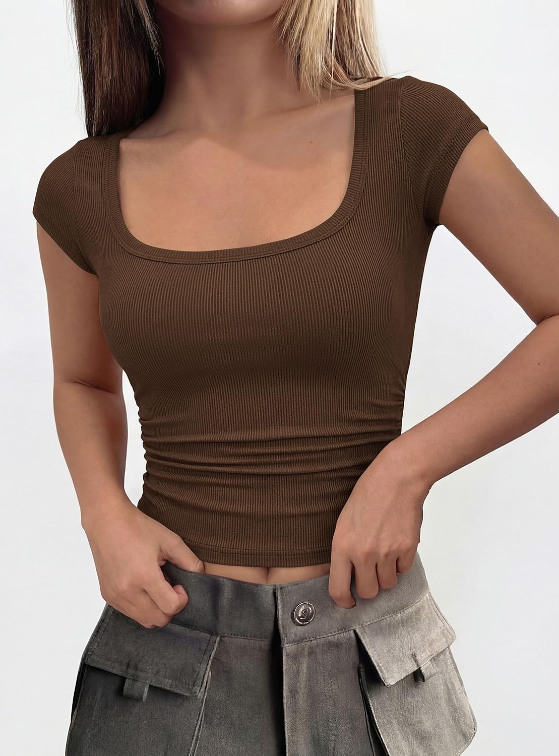 image:imagePRETTYGARDEN Short Sleeve Tops for Women Slim Fit T ShirtsBrown