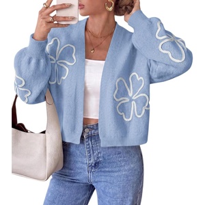 PRETTYGARDEN Women’s Floral Oversized Cardigan Sweaters Trendy Fall Outfits(Light Blue)